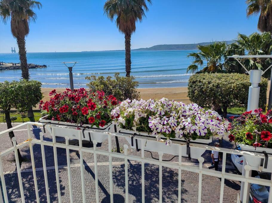 Aquamar Bed And Breakfast Crotone Exterior photo